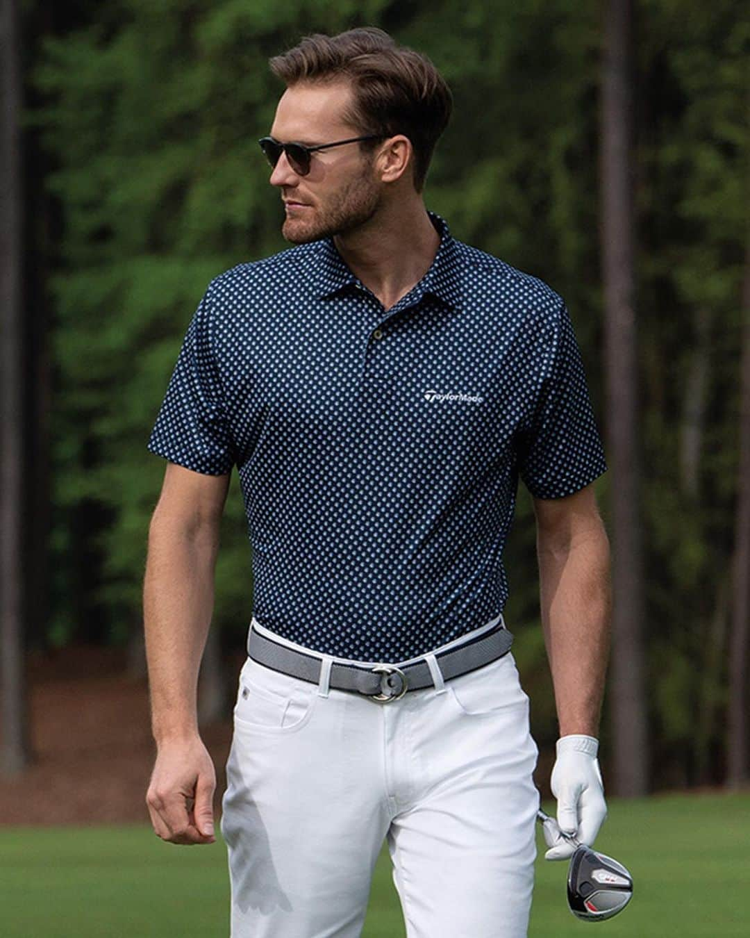 テーラーメイド ゴルフさんのインスタグラム写真 - (テーラーメイド ゴルフInstagram)「Bringing confidence to your game and your style. Introducing TaylorMade performance apparel in collaboration with @petermillar. Shop the exclusive collection of premium polos, pullovers and sweaters now.」5月29日 1時21分 - taylormadegolf