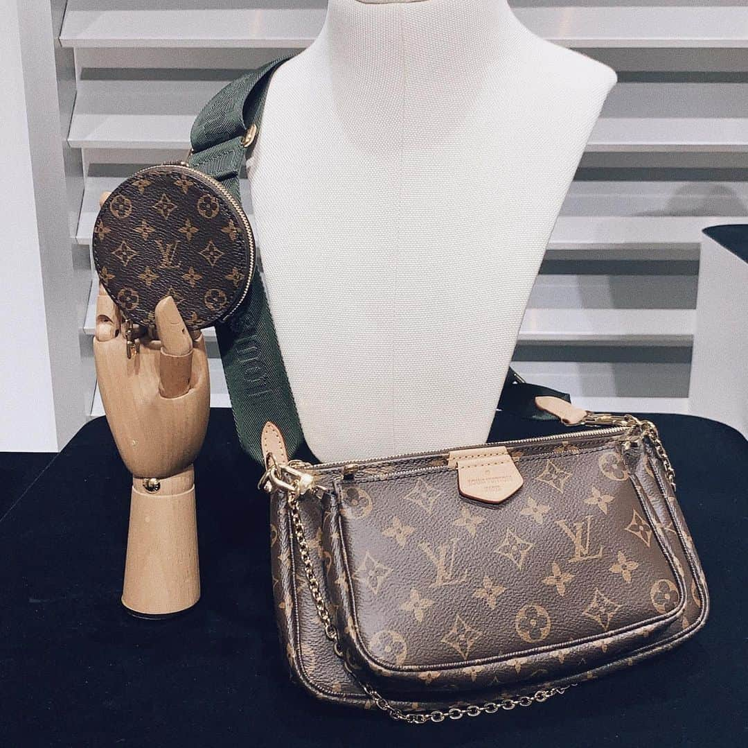 中田クルミさんのインスタグラム写真 - (中田クルミInstagram)「visited @louisvuitton 2019aw exhibition and this body bag is my most favorite one🥳 このバッグがダントツでめちゃんこ可愛いかった〜」5月29日 1時30分 - kurumi_nakata