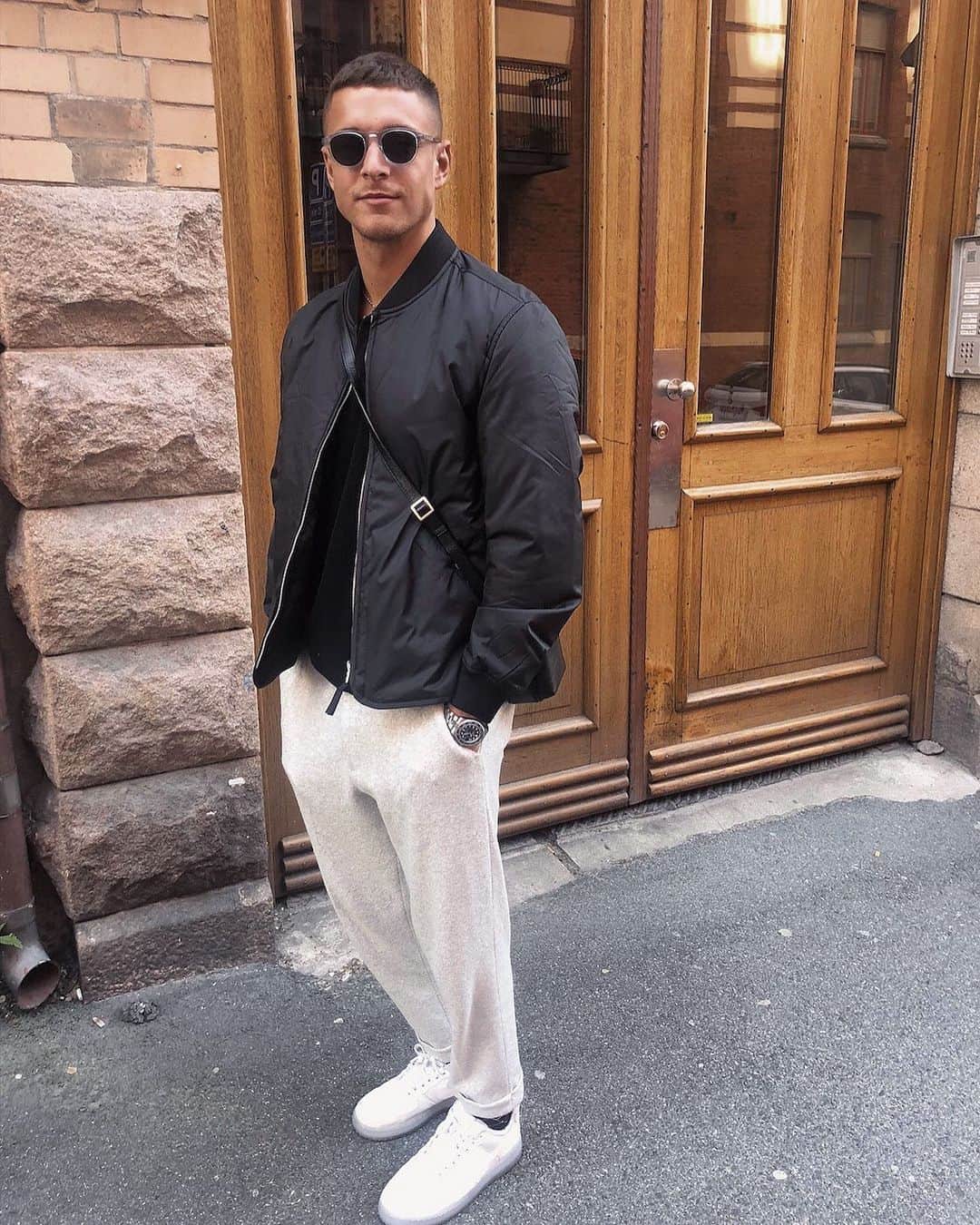 クリストファー・ピーターソンのインスタグラム：「Summer 19 😑❄️」