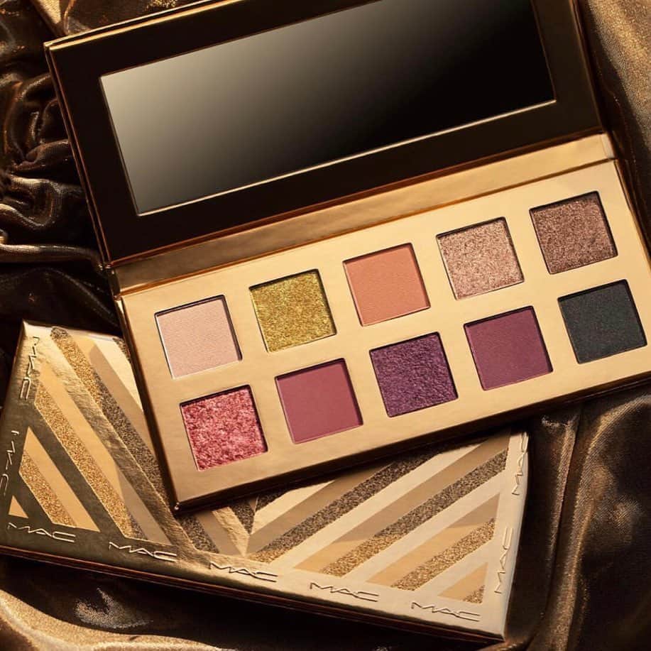 M·A·C Cosmetics UK & Irelandさんのインスタグラム写真 - (M·A·C Cosmetics UK & IrelandInstagram)「Less guilt-inducing than buying jewellery, at least! Meet our NEW Gilty Pleasure Eye Shadow Palette, available exclusively at @theofficialselfridges and maccosmetics.co.uk ✨ Who wants one?  Swipe left to see how @therachelo brings this palette to life💥  #MACGiltyPleasures #MACCosmeticsUK #MACCosmetics #Beauty #Makeup #New」5月29日 2時10分 - maccosmeticsuk