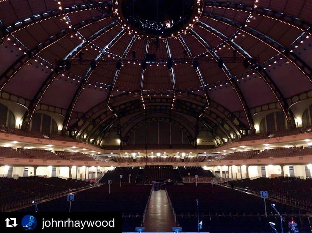 デイヴィッド・ギャレットさんのインスタグラム写真 - (デイヴィッド・ギャレットInstagram)「#Repost @johnrhaywood ・・・ Festhalle Frankfurt - Show #17 #davidgarrett #davidgarrettinsta #davidgarrettunlimited」5月29日 2時29分 - davidgarrettinsta