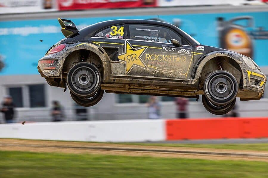 タナー・フォウストさんのインスタグラム写真 - (タナー・フォウストInstagram)「A year ago, yesterday was the inaugural @arxrallycross race weekend, where we brought home the win powered by #OdysseyBattery from Silverstone Circuit! 🏆🏆🏆 Can't wait to see some old and new fans at the 2019 ARX season opener at Mid-Ohio June 8-9! 📸 @sigray」5月29日 2時27分 - tannerfoust