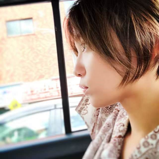 佐藤綾衣のインスタグラム：「#撮影  #休憩中 #shoot  #shooting  #instagood  #sun #photooftheday  #picoftheday #selfie」