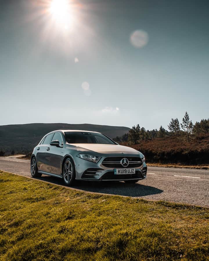 Mercedes AMGさんのインスタグラム写真 - (Mercedes AMGInstagram)「[Fuel consumption combined: 7.4-7.3 l/100km | CO2 emissions combined: 169-167 g/km]  Sharp lines and an athletic stance make the Mercedes-AMG A 35 4MATIC Hatchback breathtaking from every angle!  Photo: @thombatemanphoto for #MBsocialcar  #MercedesAMG #A35 #AClass #DrivingPerformance」5月28日 18時00分 - mercedesamg