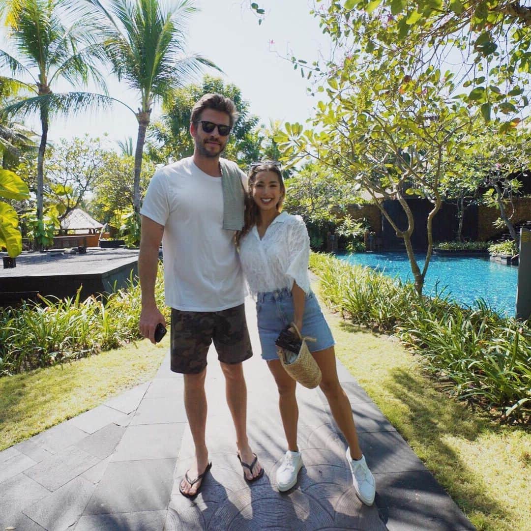 Jennifer Bachdimさんのインスタグラム写真 - (Jennifer BachdimInstagram)「Casually bumped into @liamhemsworth 🥰🙌🏽 #luckyme #fangirlmoment . . Swipe to see the video when I dared to ask Liam for a photo, taken by @wil_dasovich 🤣 thanks Wil!」5月28日 19時01分 - jenniferbachdim
