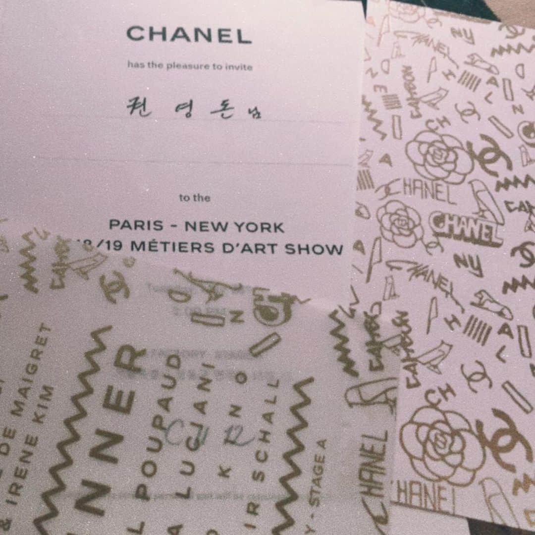 クォン・ヨンドンさんのインスタグラム写真 - (クォン・ヨンドンInstagram)「Thank you @chanelofficial for the invitation🖤」5月28日 19時13分 - _______youngmoney