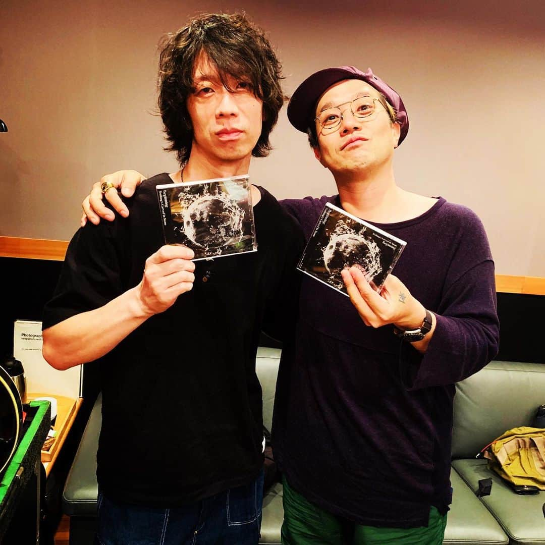 Nothing’s Carved In Stoneさんのインスタグラム写真 - (Nothing’s Carved In StoneInstagram)「本日、ニューシングル「Beginning」の店着日です。﻿ ﻿ Silver Sun Recordsとしては初のCD作品となります。﻿ ﻿ ぜひチェックしてください！﻿ ﻿ #nothingscarvedinstone #ナッシングス #ncis #silversunrecords #beginning」5月28日 19時20分 - nothingscarvedinstone