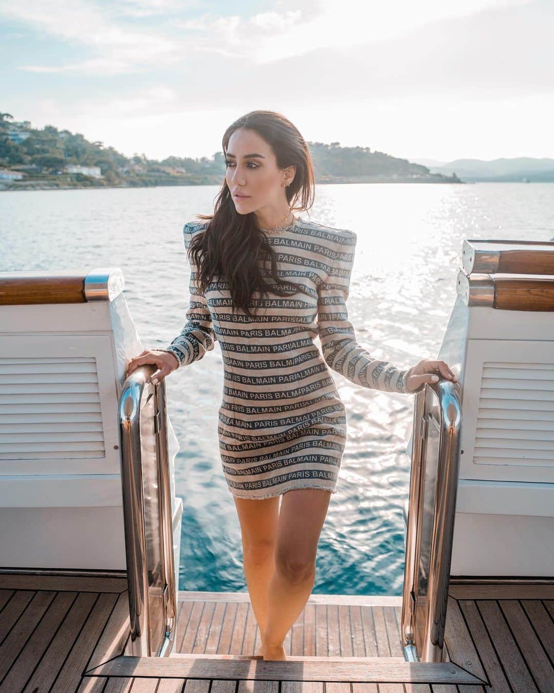 Tamara Kalinicさんのインスタグラム写真 - (Tamara KalinicInstagram)「What is your fave photo? 1,2 or 3? Picked this stunning Balmain dress on @flannelswoman and couldnt think of more perfect place than French Riviera to wear it  #flannels #ad」5月28日 19時14分 - tamara