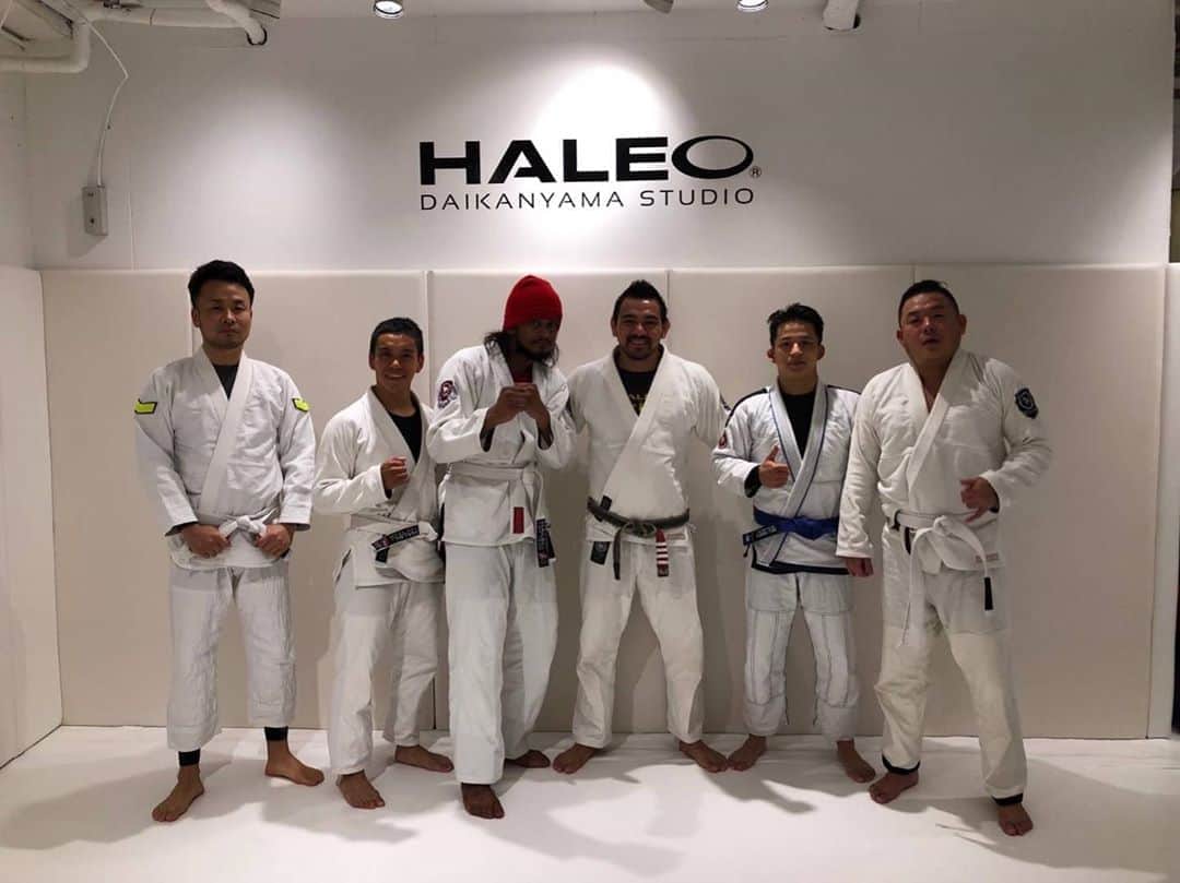 ACE（エイス）のインスタグラム：「身体を鍛えようと 強く思う一日でした！  アザます！  #haleo代官山  #haleo  #haleo代官山スタジオ」
