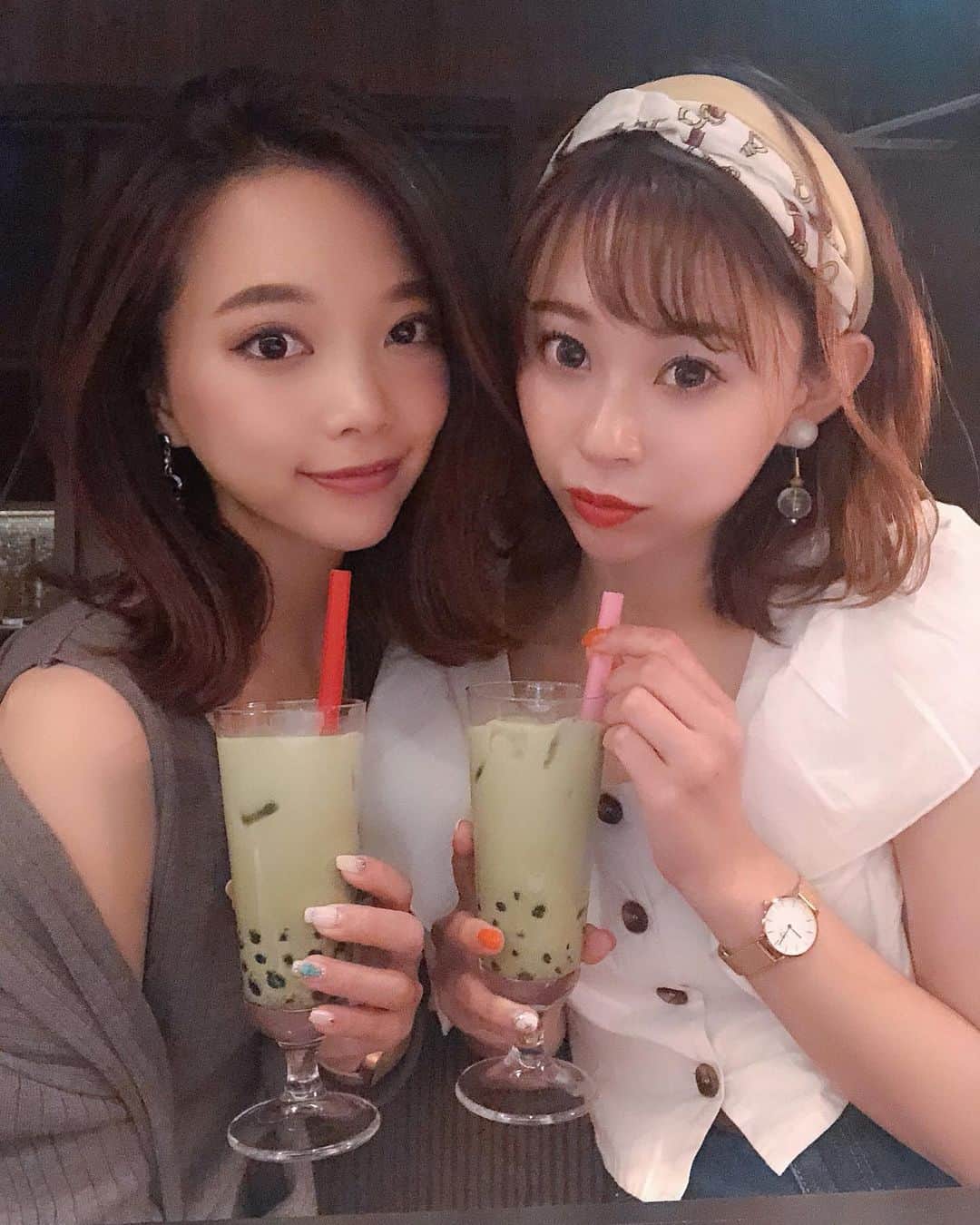 のインスタグラム：「♡ _  _  こないだもみんなで夜ご飯食べた後に  @meetsbarofficial 行ってきた☺️💓🍹笑  _  _  月1くらいで来てるけど めっちゃ落ち着く😳💕笑  _  ここ来たらタピオカ頼みたくなる😚🥤笑  _  抹茶ミルク美味しすぎた🤤💓 _  個室もあるしフードメニューも豊富やし ドリンクもいっぱいあるし最高🙆‍♀️❤️ _  _  来月は個室で女子会したいなぁ💕☺️🍷 _  _  _ ♡  #bar #大阪 #大阪ミナミ #難波グルメ #心斎橋グルメ #オシャレ #インスタ映え」