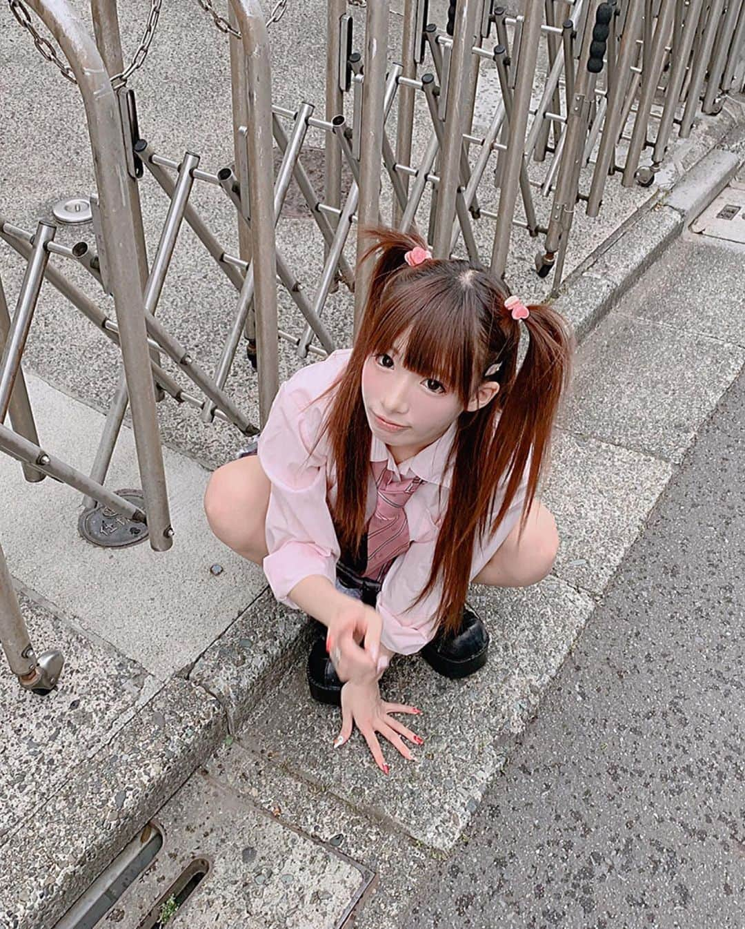 椎名ひかり（ひかりん）さんのインスタグラム写真 - (椎名ひかり（ひかりん）Instagram)「#原宿 #制服コーデ  #ぴかりん #椎名ひかり #ぴ様  KERAレジェンドな原宿モデルが8人集まるイベントが6月11日にありますDEATH！！！待ってるよ。」5月28日 19時33分 - pikarin_shiina