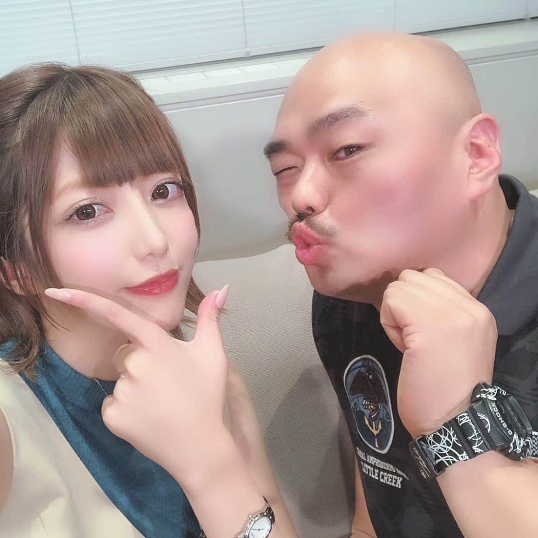 クロちゃんさんのインスタグラム写真 - (クロちゃんInstagram)「MixChannelさんで初めてのタイアップ、コラボしたしんよー！ 96ちゃんねるでの配信、お楽しみに〜♪ #かねこあや #ねこあや #コラボ #MixChannel #ミックスチャンネル #クロちゃん #96ちゃんねる」5月28日 19時44分 - kurochandesuwawa