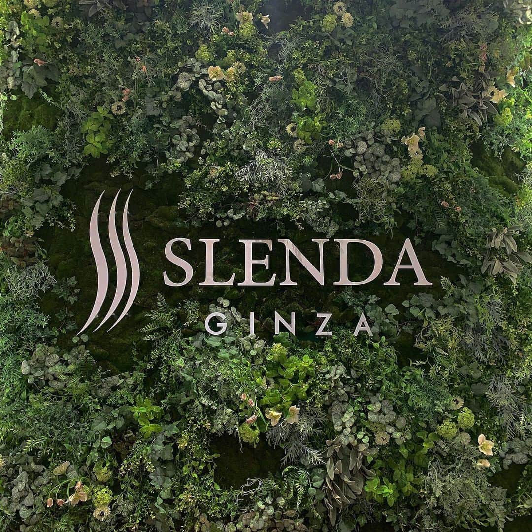 前田亜美のインスタグラム：「. 舞台終わったので身体のケアをしに @slendaginza_official  行ってきましたーー¨̮. .  #slendaginza は2回目。. 今日も浮腫みをとってもらって…その後筋肉刺激してくれるから引き締まる¨̮ 運動したみたいに汗かいた。笑. . . 身体がスッキリするしご褒美！って感じで気分最高✌︎. . . 夏前に行けてよかった👙. . #スレンダ銀座 #エステ #ダイエット #遺伝子検査 #セルライト #美容 #肌ケア #美肌 #女子力向上委員会 #女子力アップ #美肌レシピ」