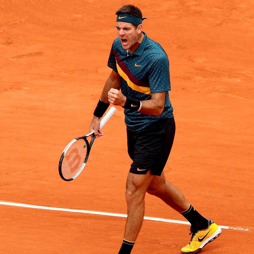 ATP World Tourさんのインスタグラム写真 - (ATP World TourInstagram)「Delpo delivers an R1 win ✅  In his first GS match since the US Open Final, @delpotrojuan defeats Jarry 3-6, 6-2, 6-1, 6-4 at #RG19 👊」5月28日 20時23分 - atptour
