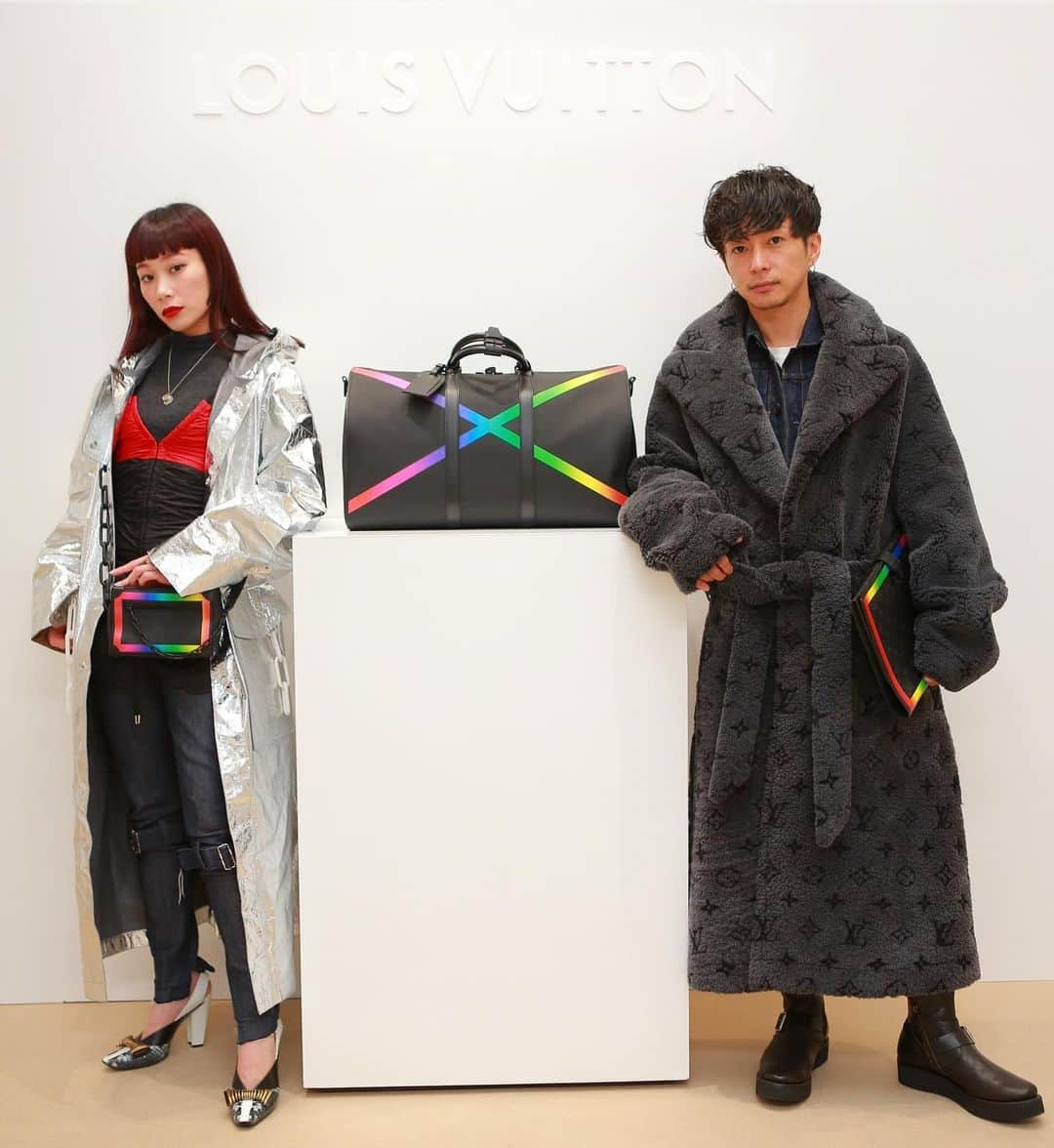 奈良裕也さんのインスタグラム写真 - (奈良裕也Instagram)「@louisvuitton 2019 a/w collection presentation 🌈🖤🌈🖤🌈🖤 #louisvuitton」5月28日 20時14分 - yuyanara