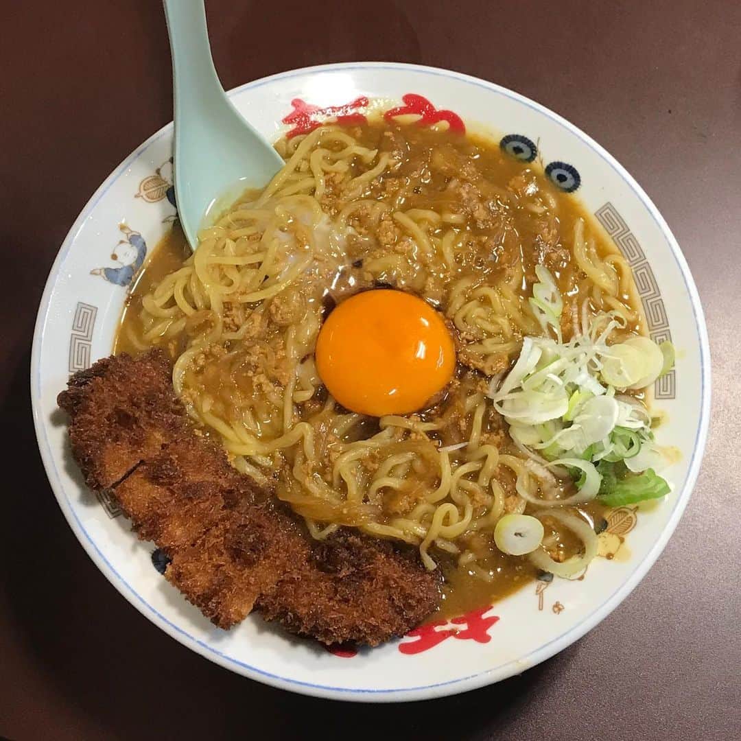 濱正悟さんのインスタグラム写真 - (濱正悟Instagram)「I love cutlet curry ramen. #らー麺や #名古屋 #うるとらかれーらばー」5月28日 20時30分 - hamastagram822