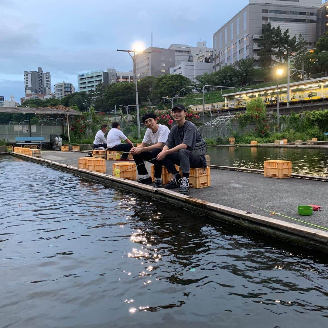 きいたさんのインスタグラム写真 - (きいたInstagram)「・ よしとゆいとと初釣り堀！ 鯉よ来い🐟恋」5月28日 20時24分 - _kiita_0130_