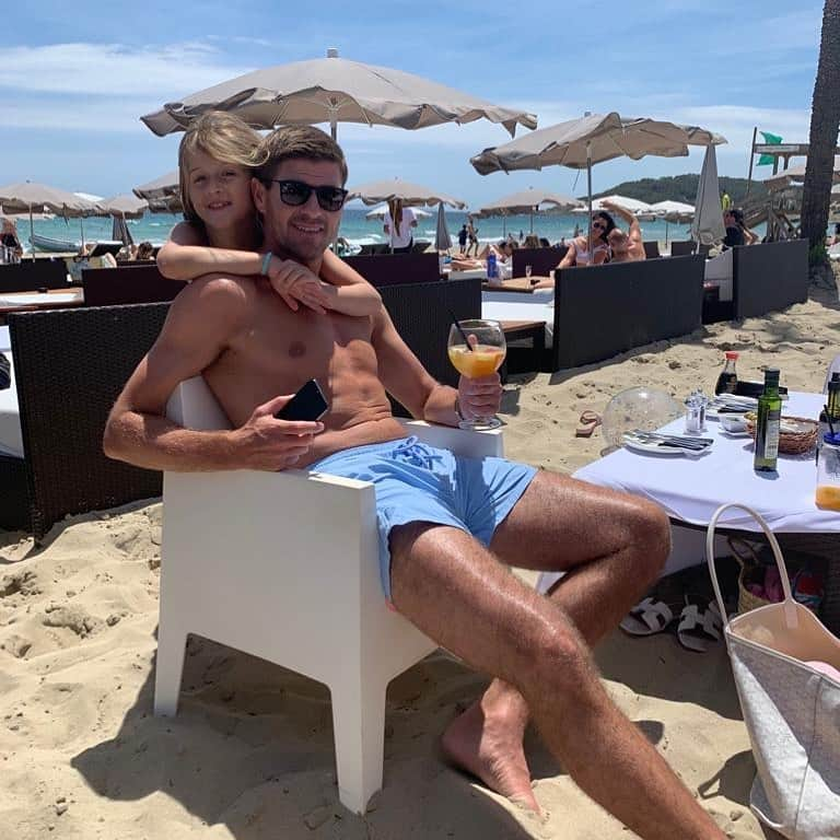 スティーヴン・ジェラードさんのインスタグラム写真 - (スティーヴン・ジェラードInstagram)「When in spain 🇪🇸 @luchogarcia14 🍹」5月28日 20時34分 - stevengerrard