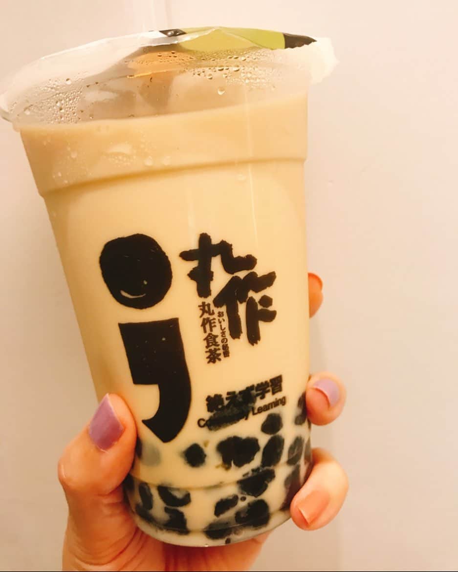 松浦有希さんのインスタグラム写真 - (松浦有希Instagram)「マツコさんの番組で  タピオカについて じっくり見てます。 私が、台北でいただいて 美味しかったこのお店、 日本に来ないかな。 #タピオカミルクティー #丸作食茶 #絶えず学習」5月28日 21時07分 - 12bambi12_yuki_matsuura