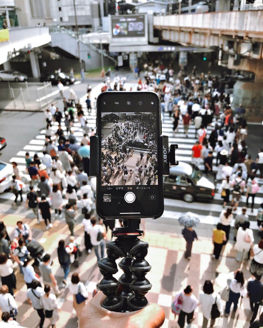 Koichiのインスタグラム：「. . Wave-like peoples 🌊 . . @jobyinc #GorillaPod #JOBY #ShotOniPhone .」