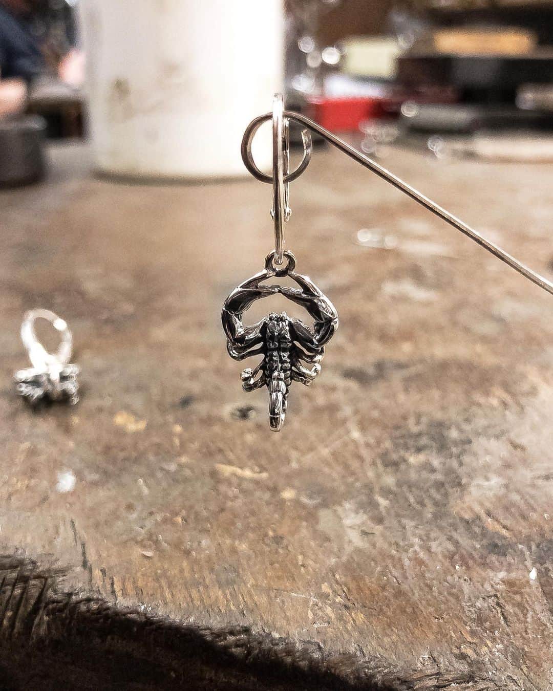 のインスタグラム：「🦂 We found these scorpion earrings from years ago! Should we bring them back to stock? 🦂 #scorpion #earring #tattoo #silver #metal #handmade #instafashion #instahub #instadaily #style #wild #wildlife #poison #sting #death #miniature」