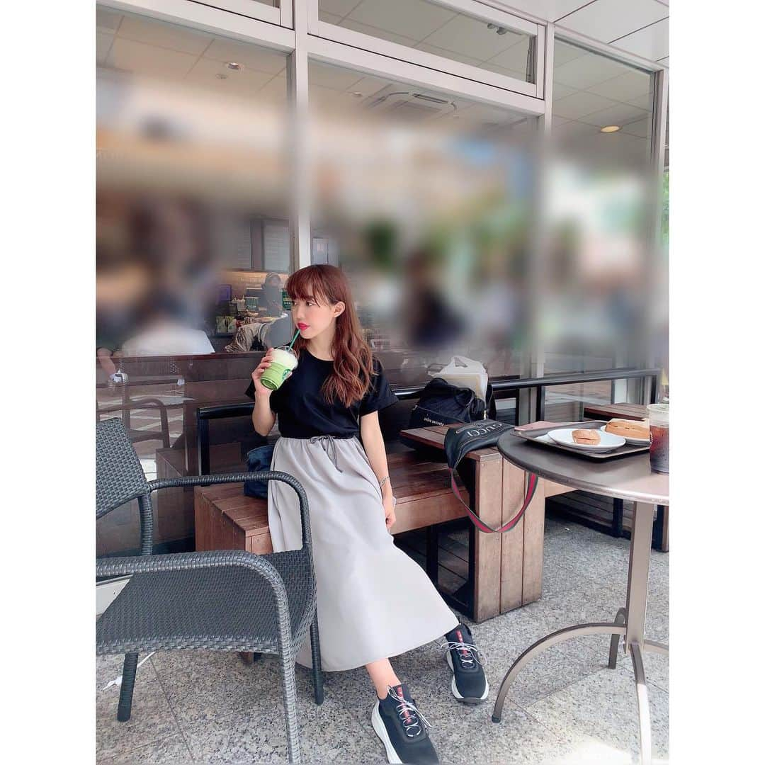 川崎希さんのインスタグラム写真 - (川崎希Instagram)「Starbucks time🥤 selva secretaの新色カジュアルワンピ着てみた🌟🌟🌟 #onepiece  #selvasecreta」5月28日 21時53分 - kawasakinozomi