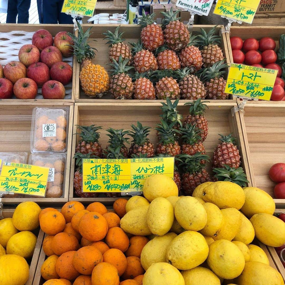 瀬戸あゆみさんのインスタグラム写真 - (瀬戸あゆみInstagram)「Colorful Sunday with @xxxrioxxxx 🍊🍋🥬🍅🌿💗 りおちゃんと久しぶりに。 日曜日の青山付近を満喫しました。 ファーマーズマーケットではお花を買ったよ💐 #sunday」5月28日 21時56分 - setoayumi