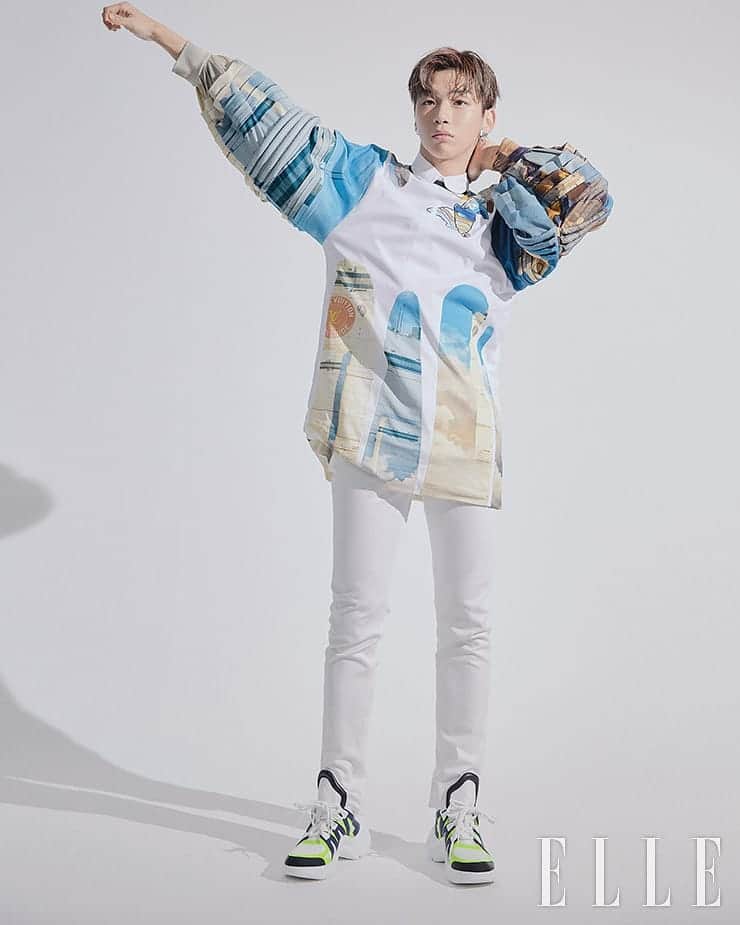 のインスタグラム：「Kang Daniel @thisisdaniel_k 💙 for Elle Korea April 2019 📸 by Kim Hee June . . . . . . . #다니엘 #Daniel #강다니엘 #👟 #KangDaniel #WANNAONE #워너원 #oppa #koreanboy#kpop #맞팔 #셀스타그램 #셀카 #얼스타그램 #데일리 #선팔 #인스타그램  #l4l #f4f  #like4like  #おしゃれ #オシャレ #いいね返し #フォロー #韓国人 #韓国 #セルカ #自撮り #ファッション #フォロー」