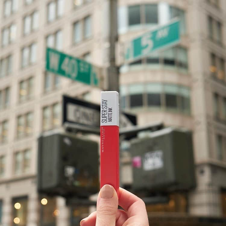 Maybelline New Yorkさんのインスタグラム写真 - (Maybelline New YorkInstagram)「#Superstaymatteink is the ultimate long-lasting lipstick, with a 16-hour saturated liquid matte formula. Drop a 😍 if you need this in your life!」5月28日 22時25分 - maybelline