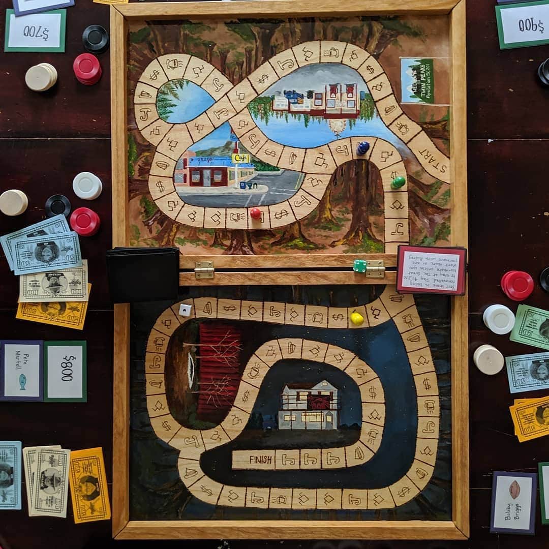 カイル・マクラクランさんのインスタグラム写真 - (カイル・マクラクランInstagram)「I hope the last few steps aren’t the darkest and most difficult in @b.s_creations’ #TwinPeaks themed board game ♟」5月28日 22時20分 - kyle_maclachlan
