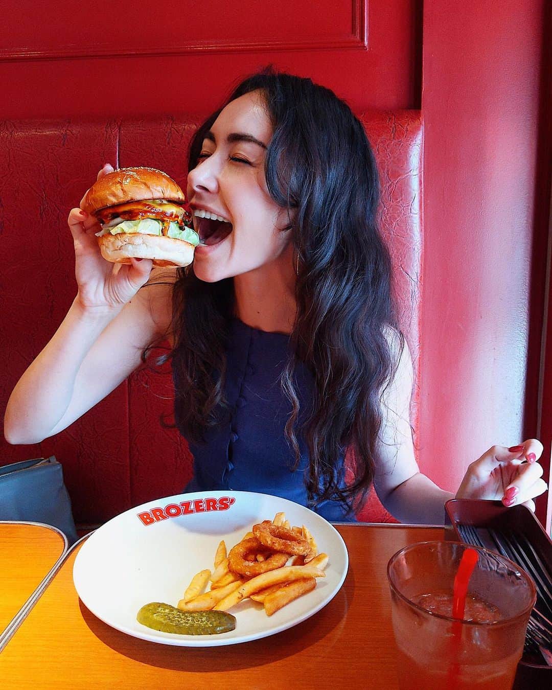 シャウラのグルメインスタ