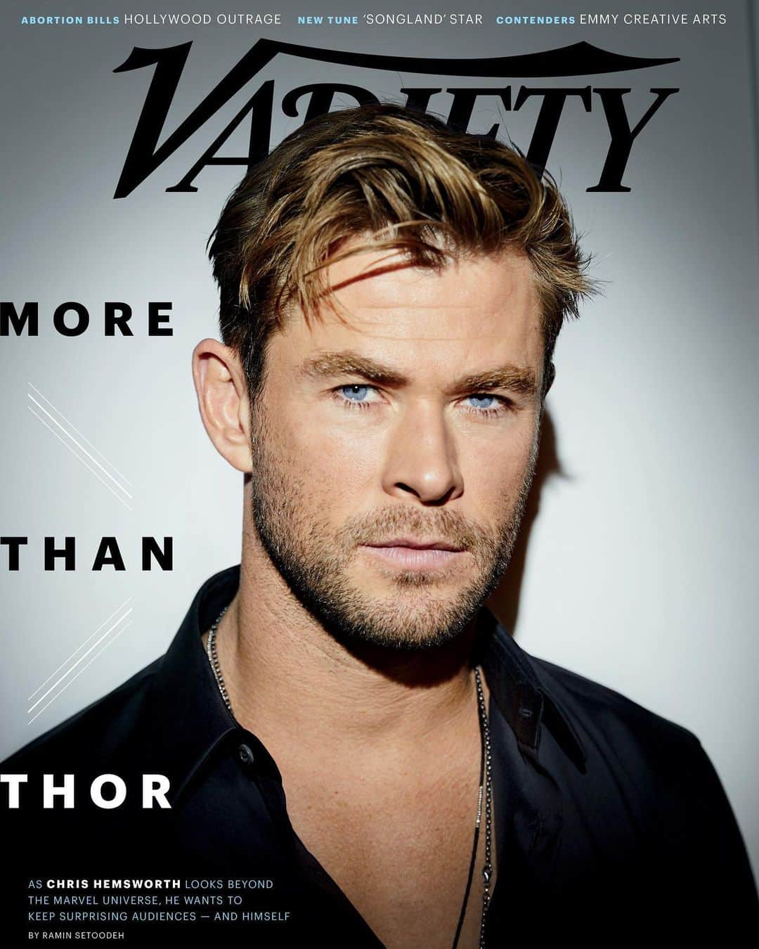 Just Jaredさんのインスタグラム写真 - (Just JaredInstagram)「@chrishemsworth is on the cover of @variety and he’s looking 🔥🔥🔥. Check out his interview highlights on JustJared.com.  #ChrisHemsworth Photo: Cliff Watts for Variety」5月28日 22時29分 - justjared