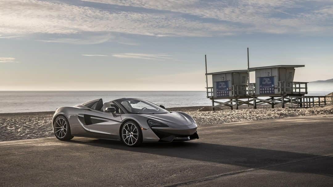 McLaren Automotiveさんのインスタグラム写真 - (McLaren AutomotiveInstagram)「The beaches of LA provide perfect roof down weather for the #570SSpider. #McLarenAdventures」5月28日 22時31分 - mclarenauto