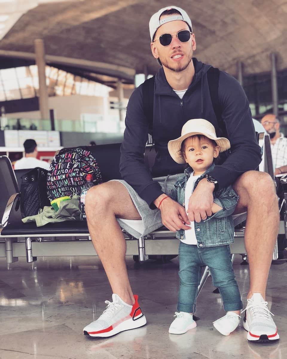 ノルベルト・ムラーラ・ネトのインスタグラム：「❤️」