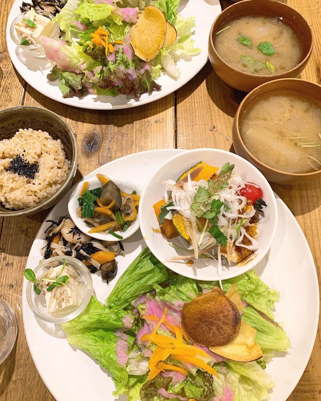 八軒あやねのグルメインスタ