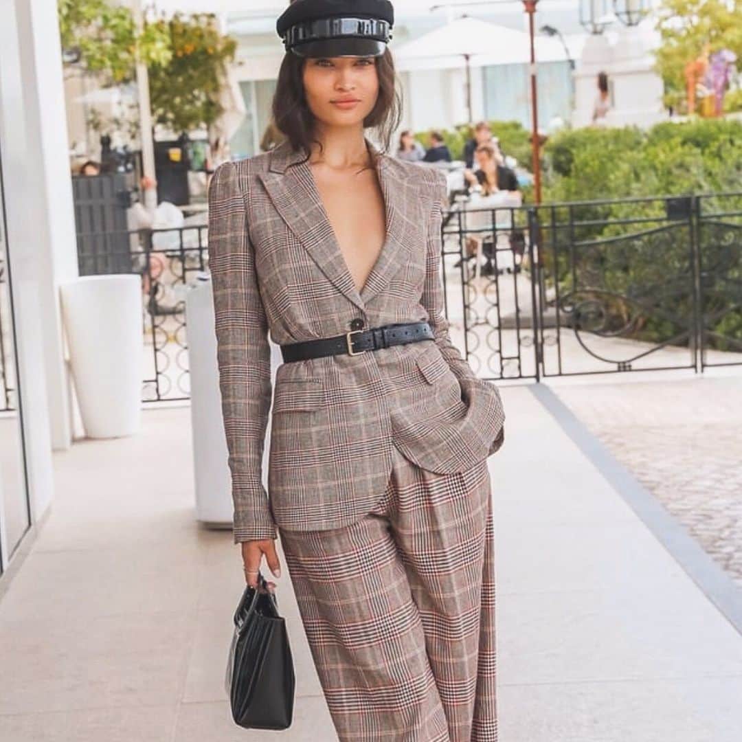 シャニーナ・シャイクのインスタグラム：「Tommy Girl @tommyhilfiger 🖤」