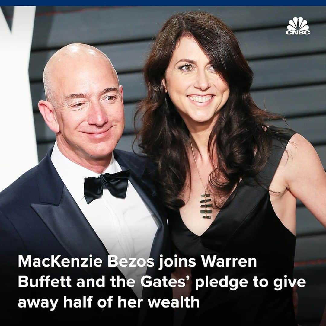 CNBCさんのインスタグラム写真 - (CNBCInstagram)「MacKenzie Bezos pledged to give away half of her wealth to charitable causes as part of a movement started by Warren Buffett and Bill and Melinda Gates called the Giving Pledge.⠀ ⠀ ▪️MacKenzie Bezos has a net worth of $36.6 billion.⠀ ⠀ ▪️Bezos became one of the world’s wealthiest women following her divorce from Amazon CEO Jeff Bezos, who has yet to sign the Giving Pledge himself. ⠀ ⠀ ▪️She joins a group of 204 people from 23 countries that have signed the Giving Pledge to give away half of their wealth during their lives or at the time of their death.⠀ ⠀⠀ To read more about the pledge, visit the link in bio.⠀ *⠀ *⠀ *⠀ *⠀ *⠀ *⠀ *⠀ *⠀ #amazon #mackenziebezos #bezos #jeffbezos #amzn #billionaire #wealth #money #philanthropy #givingpledge #thegivingpledge #business #businessnews #cnbc」5月28日 23時01分 - cnbc