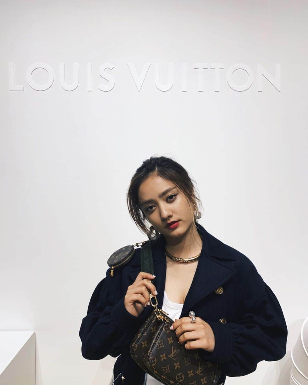 谷まりあさんのインスタグラム写真 - (谷まりあInstagram)「LOUIS VUITTON 2019AW collection🖤 秋冬コレクションを見てきました！どれも可愛すぎてずっと見てたかった😍😍❣️楽しみだぁ🙈💕💕thanks🖤 #louisvuitton」5月28日 23時01分 - mariaaaa728