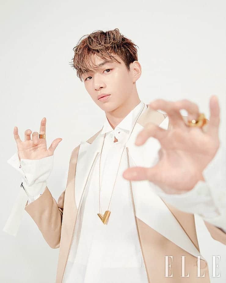のインスタグラム：「Kang Daniel @thisisdaniel_k 💙 for Elle Korea April 2019 📸 by Kim Hee June . . . . . . . #다니엘 #Daniel #강다니엘 #👟 #KangDaniel #WANNAONE #워너원 #oppa #koreanboy#kpop #맞팔 #셀스타그램 #셀카 #얼스타그램 #데일리 #선팔 #인스타그램  #l4l #f4f  #like4like  #おしゃれ #オシャレ #いいね返し #フォロー #韓国人 #韓国 #セルカ #自撮り #ファッション #フォロー」