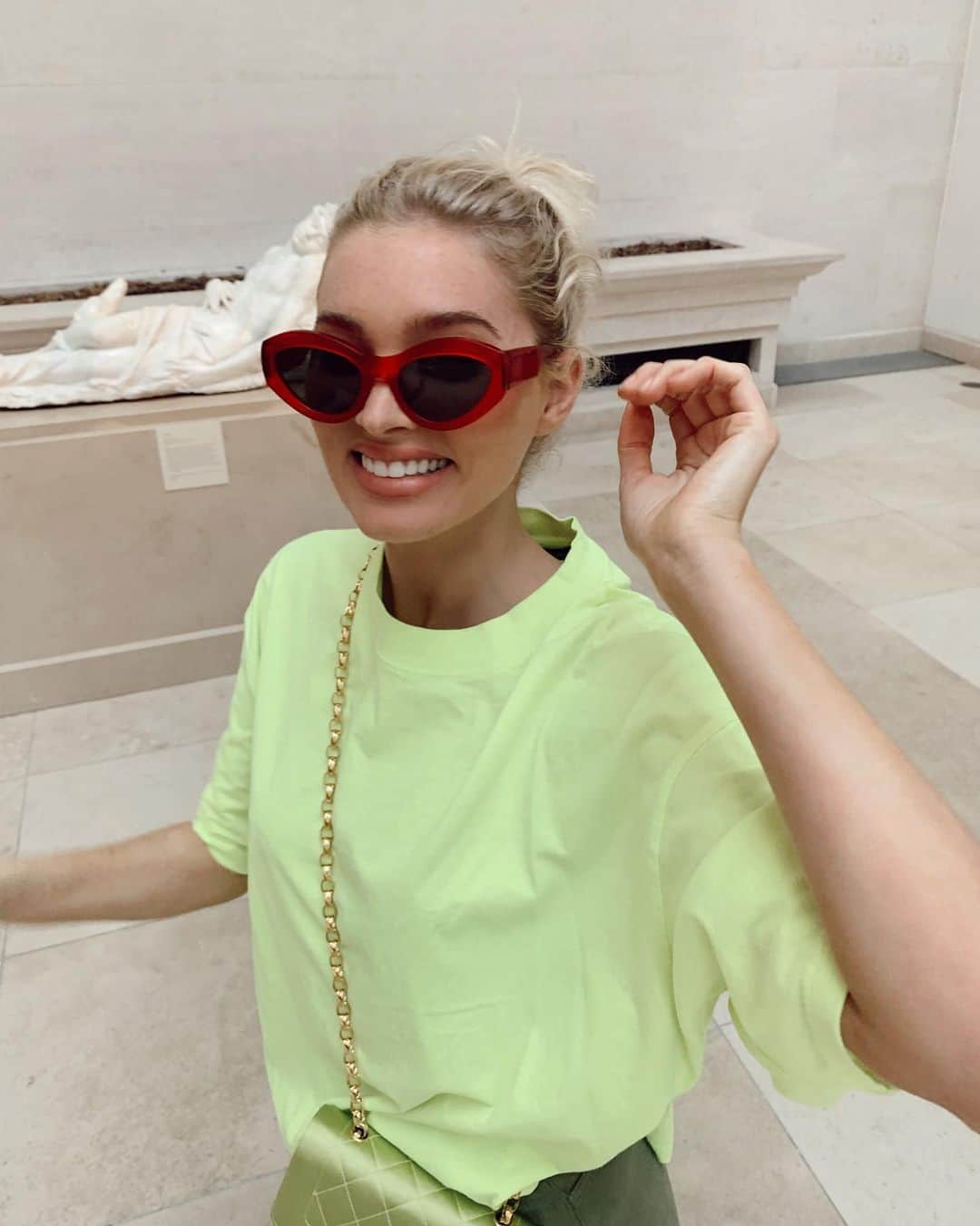 エルザ・ホスクさんのインスタグラム写真 - (エルザ・ホスクInstagram)「Back in nyc ❤️ (wearing my @chimieyewear frame in “just red”)」5月28日 23時04分 - hoskelsa