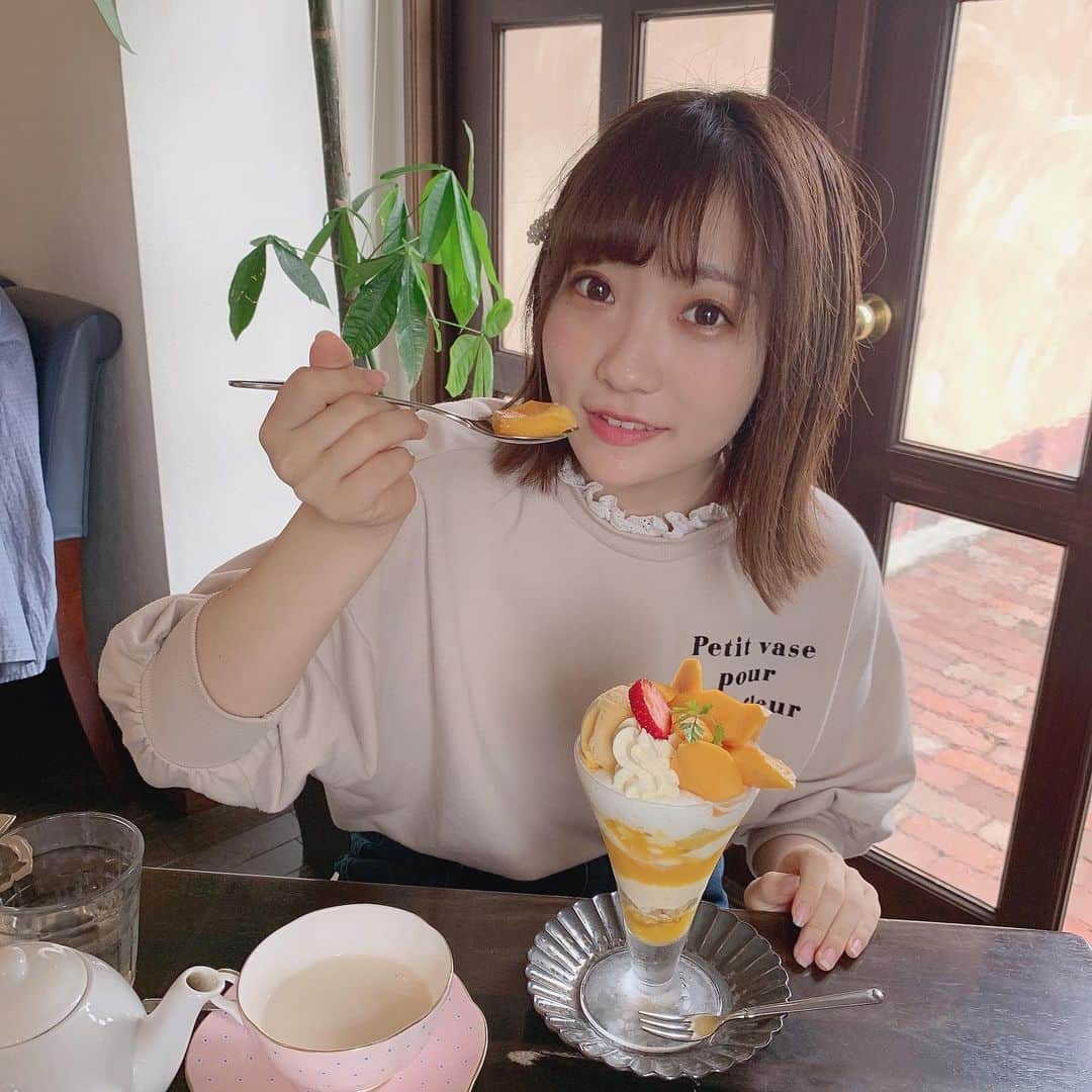 夏川愛実のインスタグラム：「ㅤㅤㅤㅤㅤㅤㅤㅤㅤㅤㅤㅤㅤ ㅤㅤㅤㅤㅤㅤㅤㅤㅤㅤㅤㅤㅤ  パフェを食べました。🥭💓 何の果物がすきですか？？🍏🍎🍇 ㅤㅤㅤㅤㅤㅤㅤㅤㅤㅤㅤㅤㅤㅤㅤㅤㅤㅤㅤㅤ #パフェ#マンゴーパフェ ㅤㅤㅤㅤㅤㅤㅤㅤㅤㅤㅤㅤㅤㅤㅤㅤㅤㅤㅤㅤ ㅤㅤㅤㅤㅤㅤㅤㅤㅤㅤㅤㅤㅤㅤㅤㅤㅤㅤㅤㅤㅤㅤㅤㅤ」