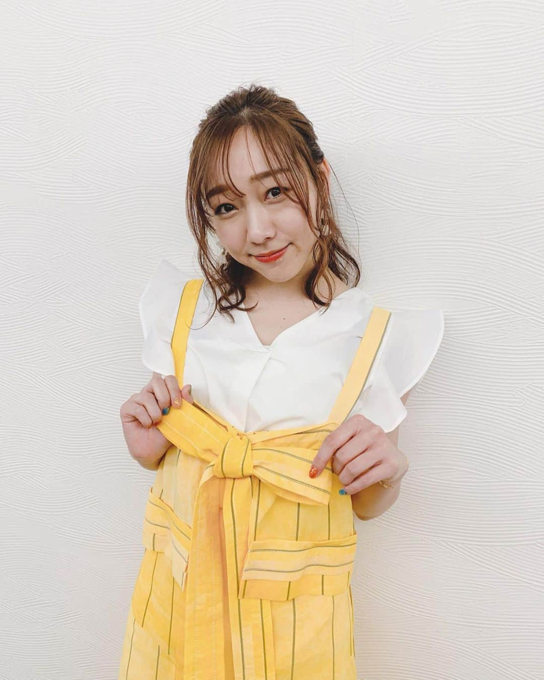 須田亜香里さんのインスタグラム写真 - (須田亜香里Instagram)「5月26日(日) この日の熱闘mリーグは今までで一番、麻雀を知らない方でも試合を見るのが楽しみになったり、麻雀に苦手意識がある方も、見方が変わるものだったんじゃないかな？と思う。 アーカイブで観られるのでぜひ＊ https://gxyt4.app.goo.gl/ojLrR . 次の生放送は6月30日。 今回から観覧側にも映像と音声が流れるようになったので、気軽に会いに来てね＊ .  #abematv #熱闘mリーグ #六本木 #麻雀 #mリーグ  #mリーガーさんたち本当に魅力的 #ワンピース #好みすぎた @kohslickcurro  #乃木坂46 #中田花奈 ちゃん #相変わらず天使」5月28日 23時13分 - akarisuda