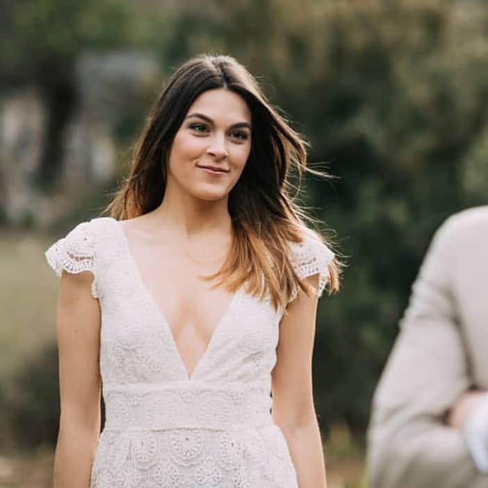 のインスタグラム：「💕TILLIE💕 visit our unique selection of laces for your wedding dress #madeincalifornia🇺🇸 #hollywoodhillsshowroom #theboheimanbride #visitkiteandbutterfly @fraukunde @cornelia_lietz」