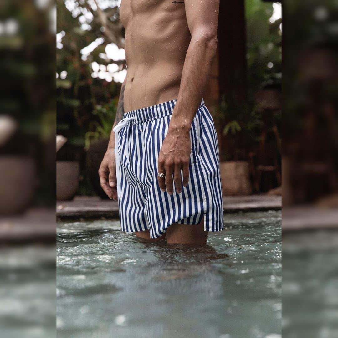 レステロッズのインスタグラム：「Are you ready?  #Summervibe #originalneverdies #Resteröds #mensstyle  Photo @niklasnyman ( Happy birthday btw 🥳) Model @johnny.eagle」