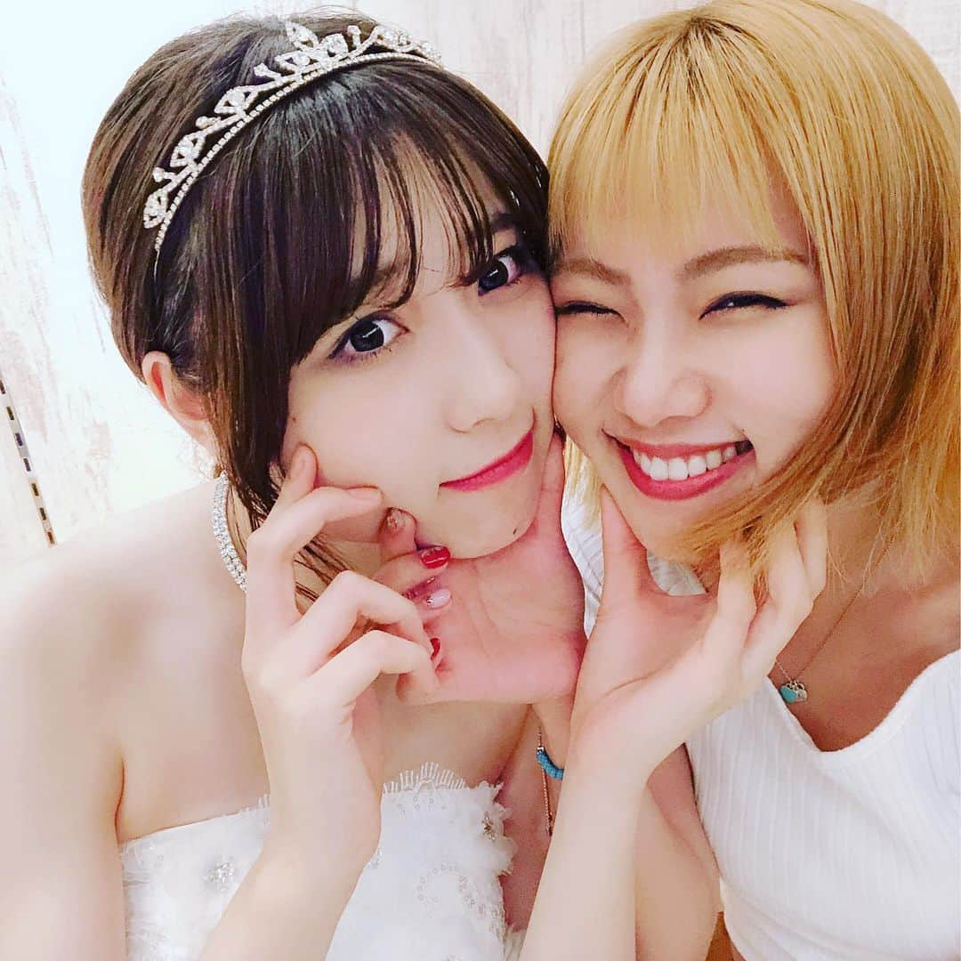 MAINA（小川舞奈）さんのインスタグラム写真 - (MAINA（小川舞奈）Instagram)「ゆうな２０歳 生誕祭！無事終わりました♪  本当におめでとう。 ドレス姿のゆーなは いつも以上に綺麗やった。 ゆーなはね。 ファンの方本当に大切にするし なにごとにもちゃんとしていて まっすぐ、素直で そんなゆーなといま同じ目標に向かって頑張れている事が嬉しい。  いつもありがとうね。 ステキな２０歳にしてね🙈💓 ... #大阪春夏秋冬 #しゅかしゅん #ピアノ #ピアノ女子 #２０歳 #20さい #20歳 #生誕祭 #生誕祭🎂 #誕生日 #誕生日パーティー #パーティードレス #パーティ  #歌詞動画 #ピアノ動画 #よしもり #ゆうなちゃん」5月28日 23時38分 - ssfwmaina