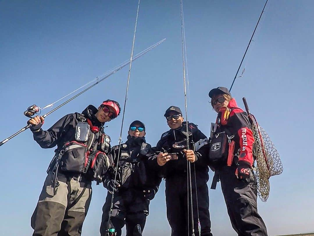 野中泰輔さんのインスタグラム写真 - (野中泰輔Instagram)「宮城県に釣り遠征🎣 初場所でウェーディングシーバスは…最高でした！！ そして結構攻めた数日間でした🔥 これも全てMAZIK FISHINGの仲間達のお陰！！ マジで感謝🙏🏽 そしてサポートしてくれた @anglersutopia さんもありがとうございました🙏🏽 #bboytaisuke #mazikfishing #redbull #puma #apia #grandage #makavelic #reiginal #freegun #ozracing #ghmumm #g_shock #シーバス #アピア」5月28日 23時44分 - bboy_taisuke