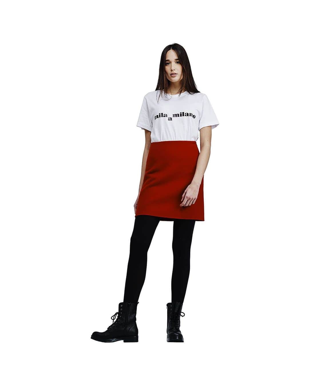 ミラショーンさんのインスタグラム写真 - (ミラショーンInstagram)「Red mini skirt in double-faced cashmere.  #milaismilano #milaamilano #tendenze #neutrals #stileitaliano #newclassic #simplychic #madeinmilan #couturefashion #hautecouturedress #milanfashion #milanofashion #fashion #madeinitaly #madebyhand」5月28日 23時54分 - milaschon_official