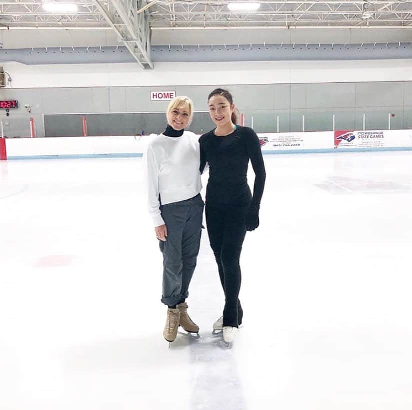 本郷理華のインスタグラム：「Thank you for everything @shaechez ❤️⛸✨ It was wonderful time !! I hope to see you again 😊」
