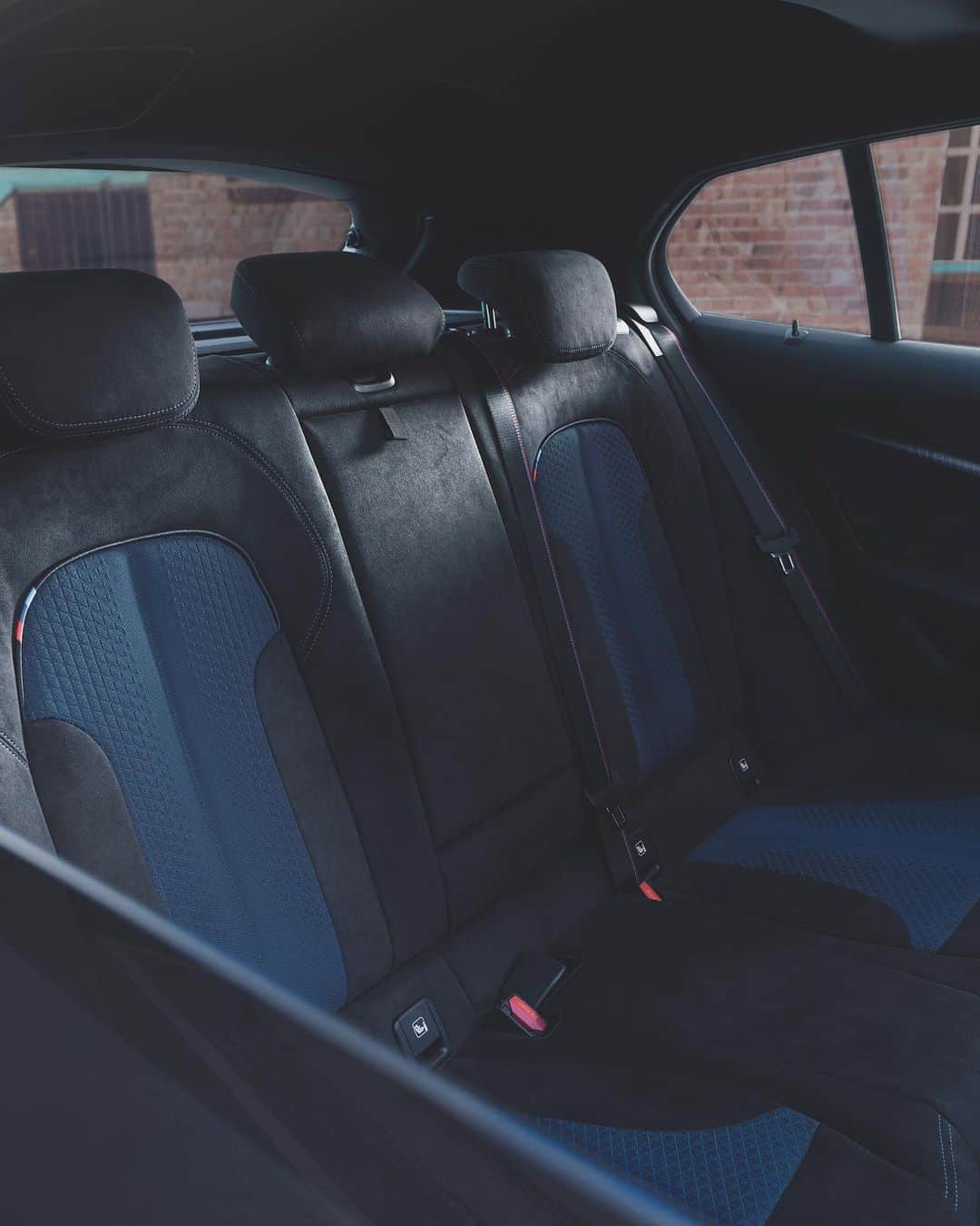 BMWさんのインスタグラム写真 - (BMWInstagram)「Focusing on the driver, to charm you. The interior of the all-new BMW 1 Series. #THE1 #BMW #1Series __ BMW M135i xDrive 5-door: Fuel consumption in l/100 km (combined): 7.1 - 6.8. CO2 emissions in g/km (combined): 162 - 155. The values of fuel consumptions, CO2 emissions and energy consumptions shown were determined according to the European Regulation (EC) 715/2007 in the version applicable at the time of type approval. The figures refer to a vehicle with basic configuration in Germany and the range shown considers optional equipment and the different size of wheels and tires available on the selected model. The values of the vehicles are already based on the new WLTP regulation and are translated back into NEDC-equivalent values in order to ensure the comparison between the vehicles. [With respect to these vehicles, for vehicle related taxes or other duties based (at least inter alia) on CO2-emissions the CO2 values may differ to the values stated here.] The CO2 efficiency specifications are determined according to Directive 1999/94/EC and the European Regulation in its current version applicable. The values shown are based on the fuel consumption, CO2 values and energy consumptions according to the NEDC cycle for the classification. For further information about the official fuel consumption and the specific CO2 emission of new passenger cars can be taken out of the „handbook of fuel consumption, the CO2 emission and power consumption of new passenger cars“, which is available at all selling points and at https://www.dat.de/angebote/verlagsprodukte/leitfaden-kraftstoffverbrauch.html.」5月29日 0時09分 - bmw