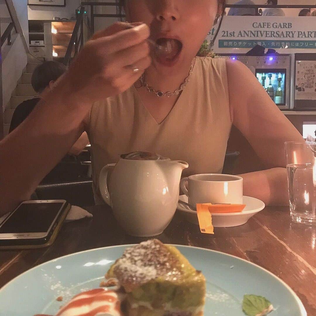 篠原真衣のグルメインスタ